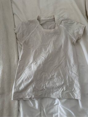 Lululemon Women’s White Short-Sleeve Performance Tee